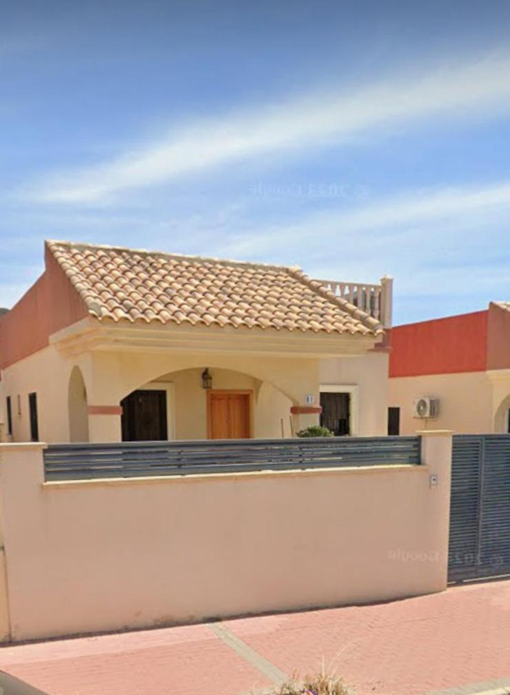 Arco Mediterraneo Chalet Independiente 또레비에하 외부 사진